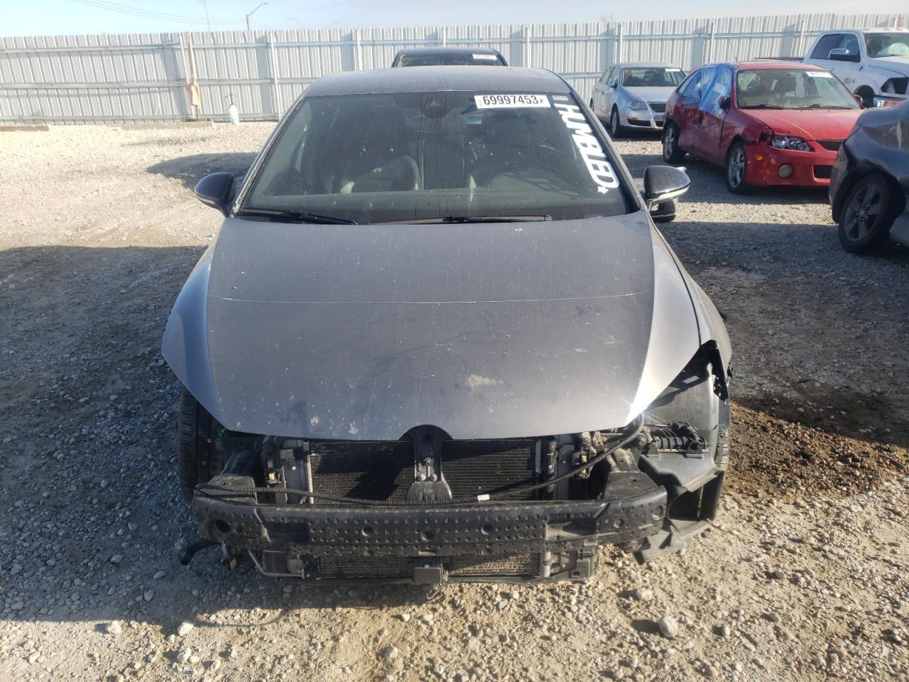 2017 Volkswagen Golf R - Image 5