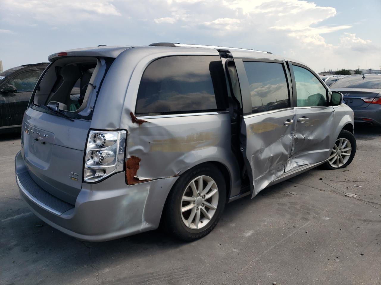 2019 Dodge Grand Caravan Sxt - Фото 3