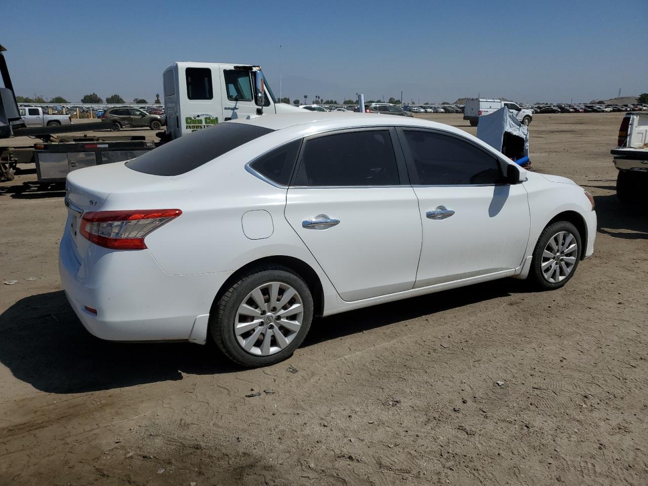 2015 Nissan Sentra S - Фото 3