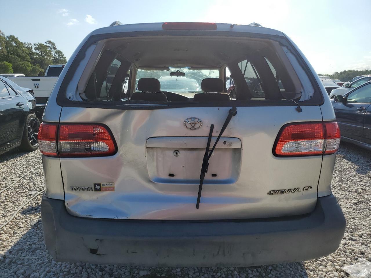 2003 Toyota Sienna Ce - Фото 6
