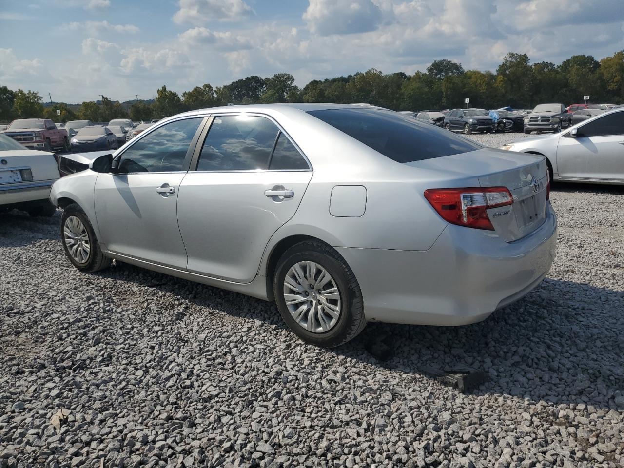 2012 Toyota Camary Se - Фото 2
