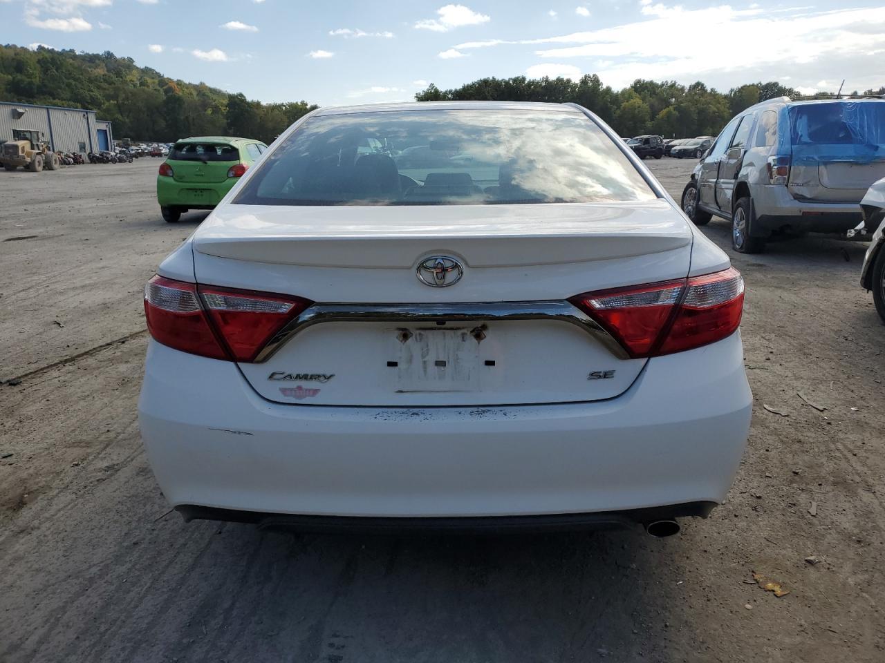 2016 Toyota Camry Le - Фото 6