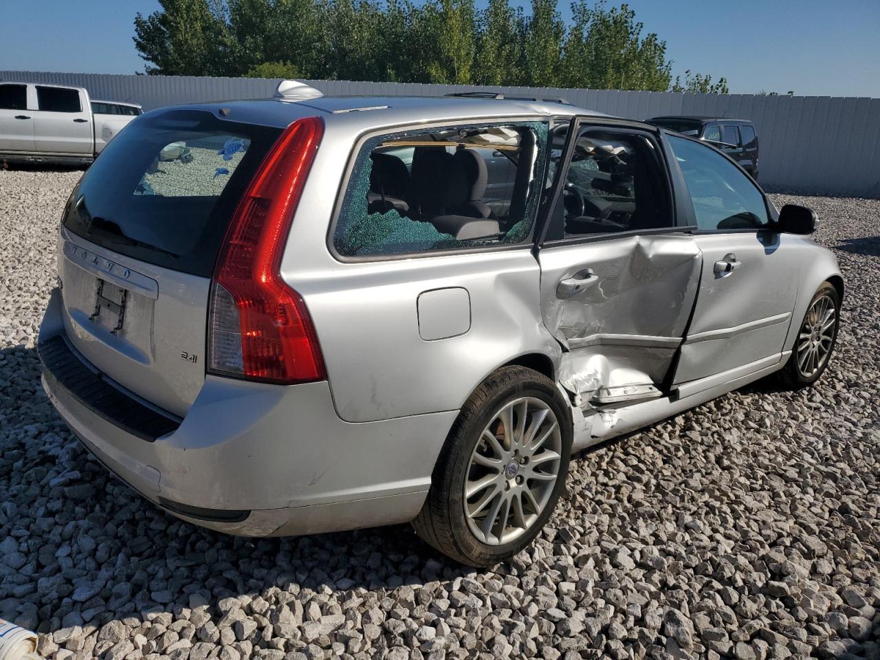 2010 Volvo V50 2.4I - Image 3