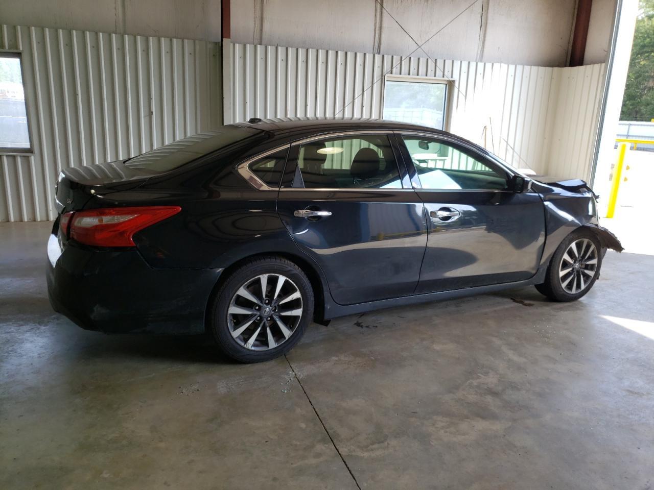 2017 Nissan Altima 2.5 - Фото 3