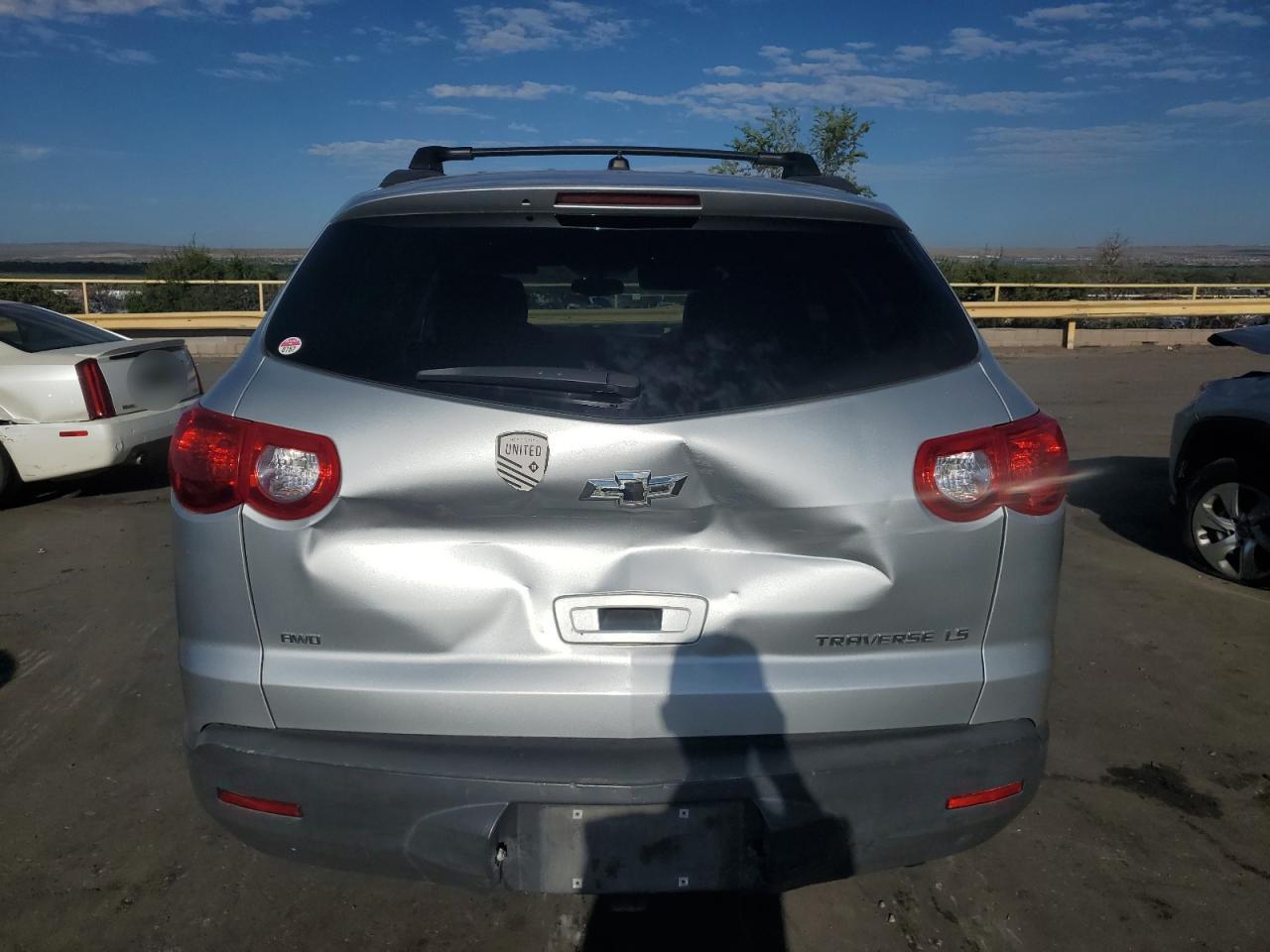 2011 Chevrolet Traverse Ls - Image 6