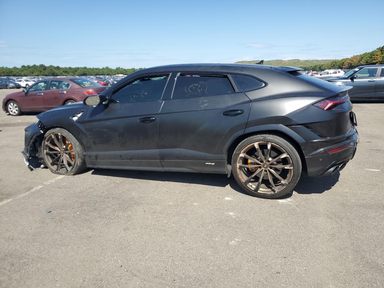 2024 Lamborghini Urus S - Image 2