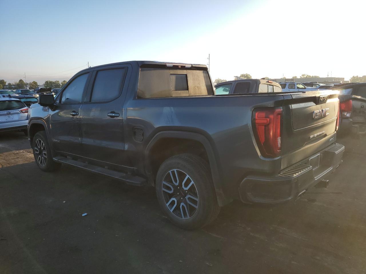 2019 GMC Sierra K1500 At4 - Фото 2