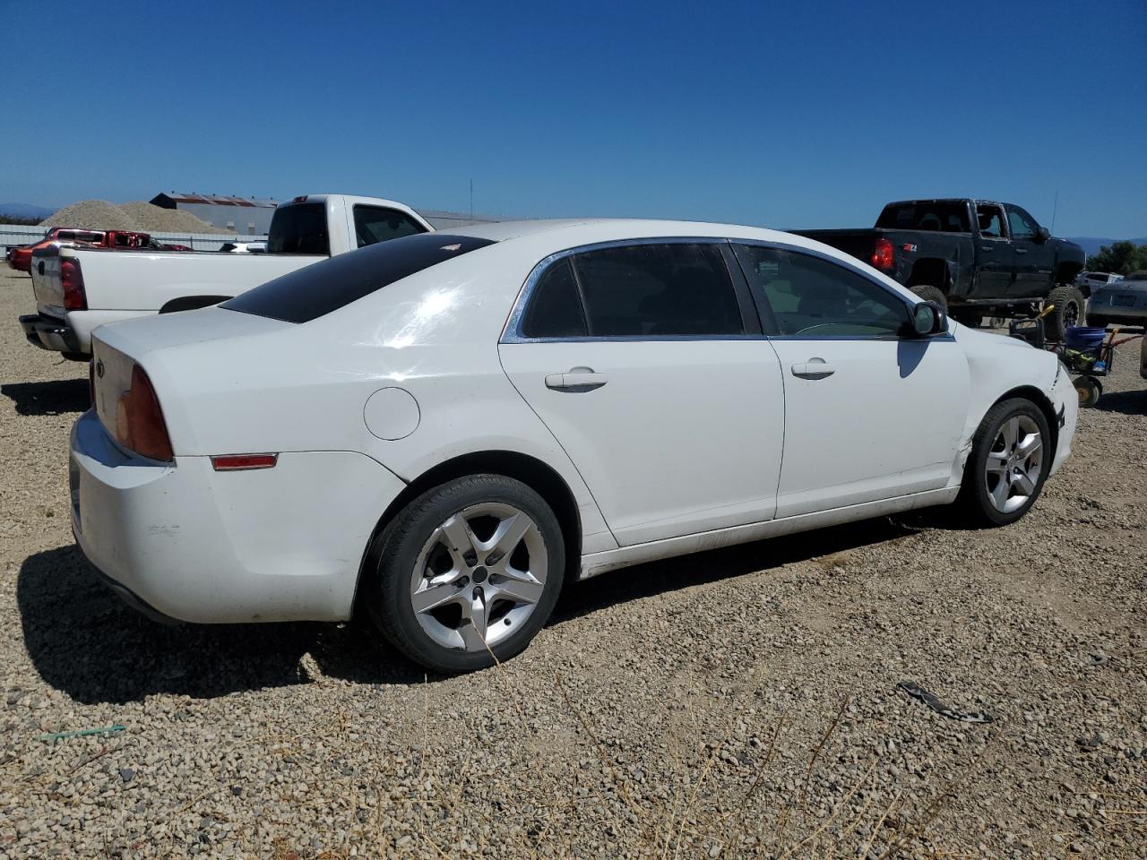 2011 Chevrolet Malibu Ls - Image 3