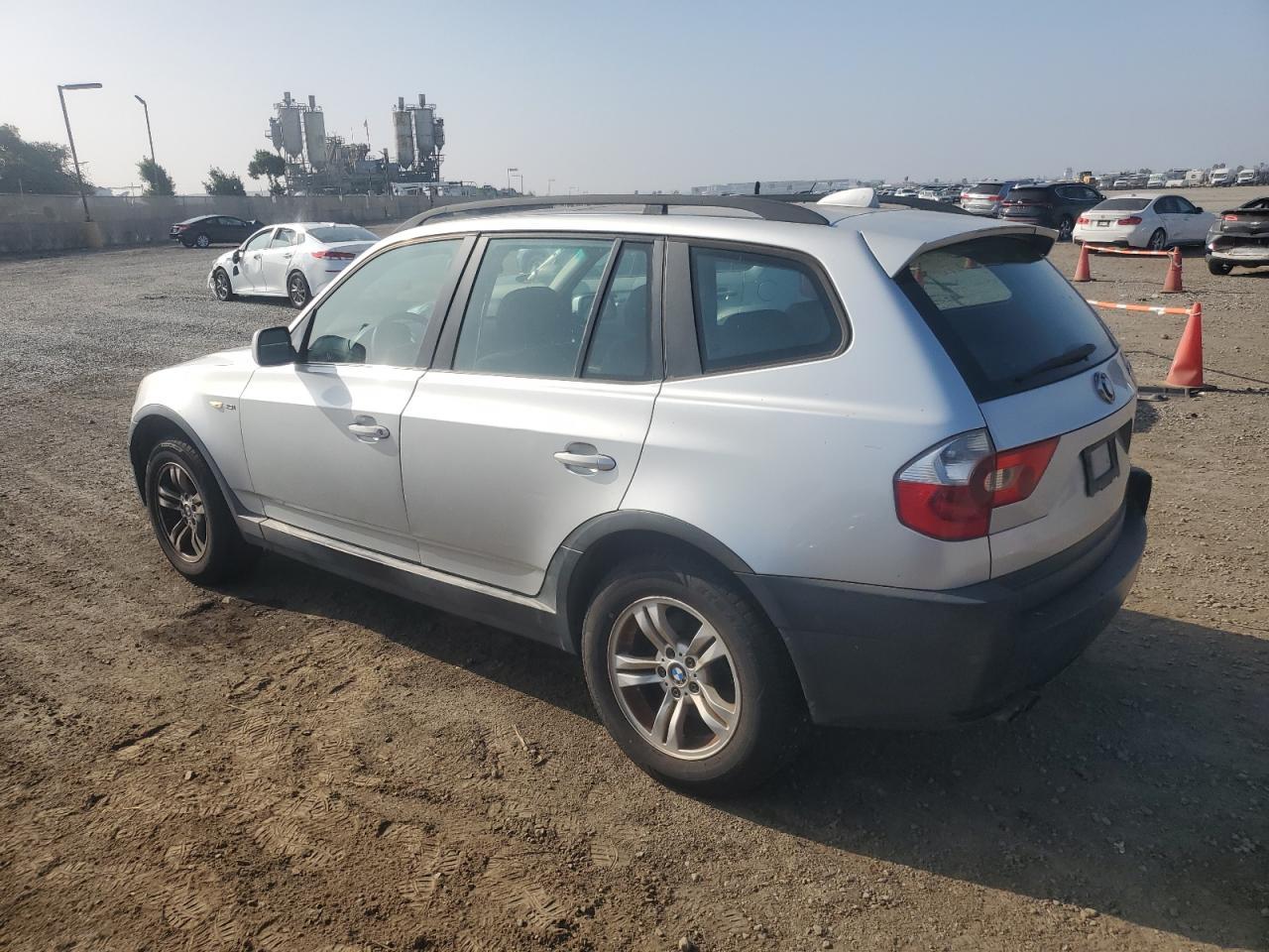 2005 BMW X3 3.0I - Фото 2