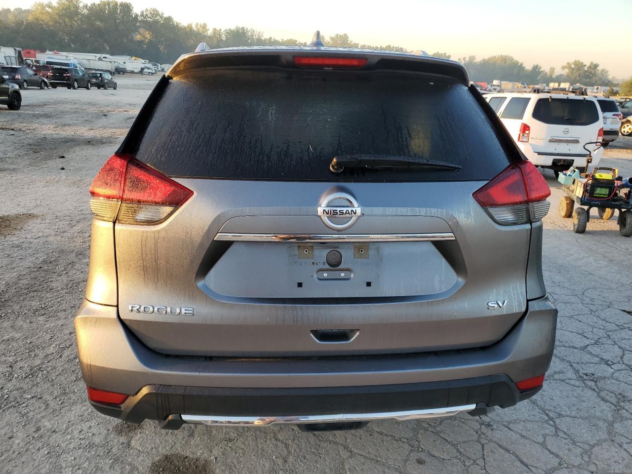 2018 Nissan Rogue S - Фото 6