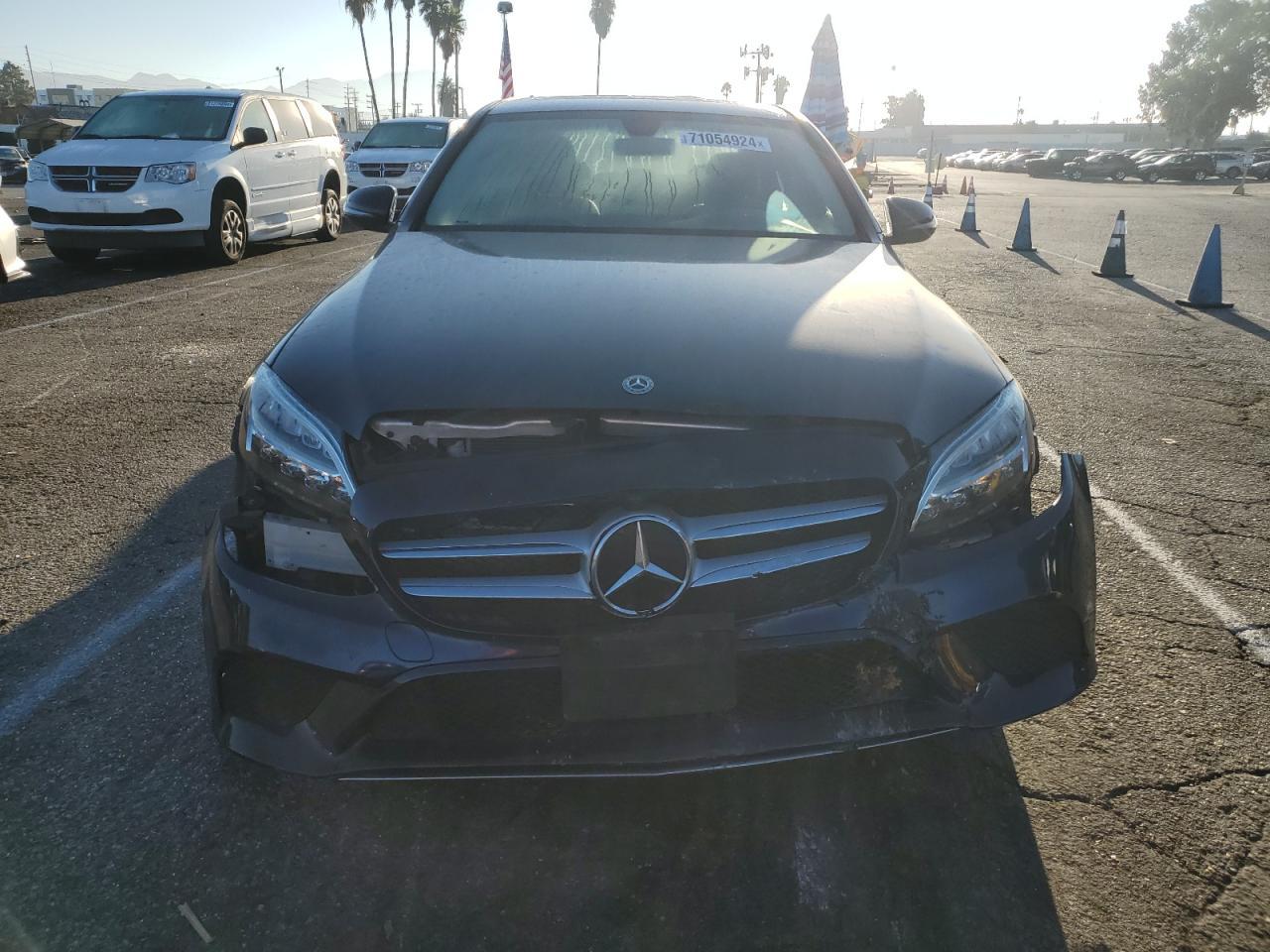 2020 Mercedes-Benz C 300 - Фото 5