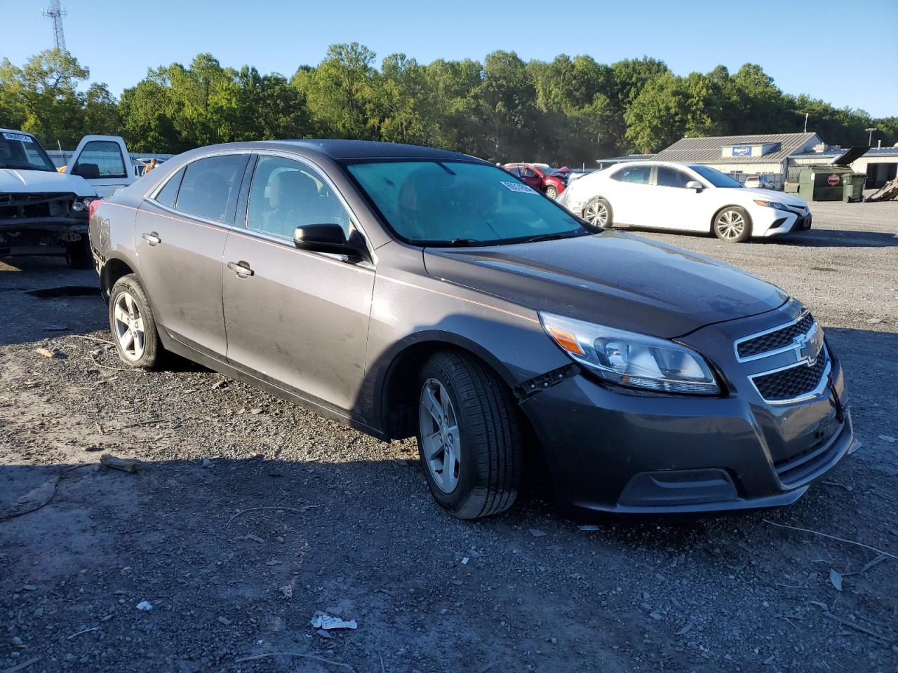 2013 Chevrolet Malibu Ls - Фото 4