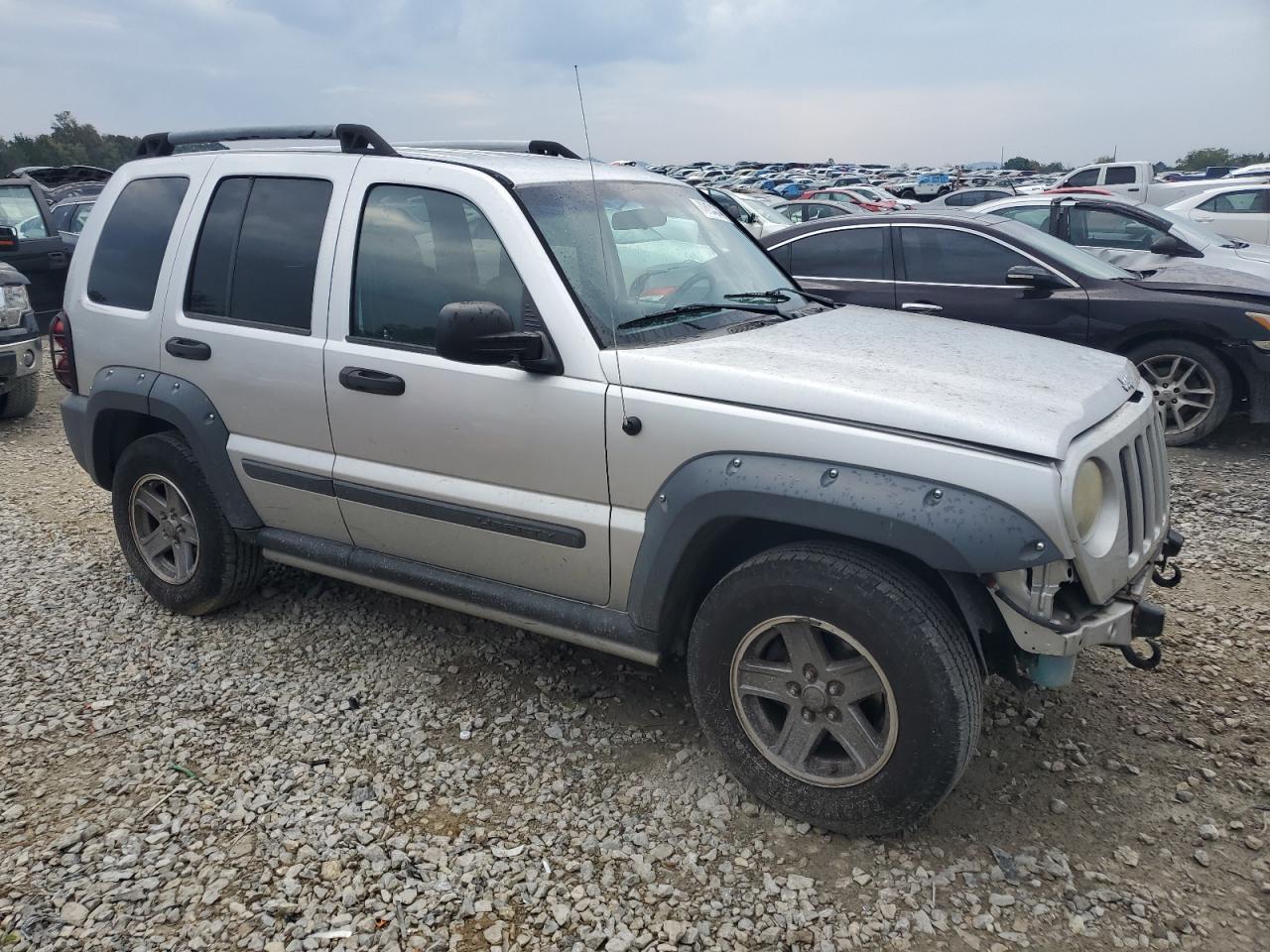 2005 Jeep Liberty Renegade - Фото 4