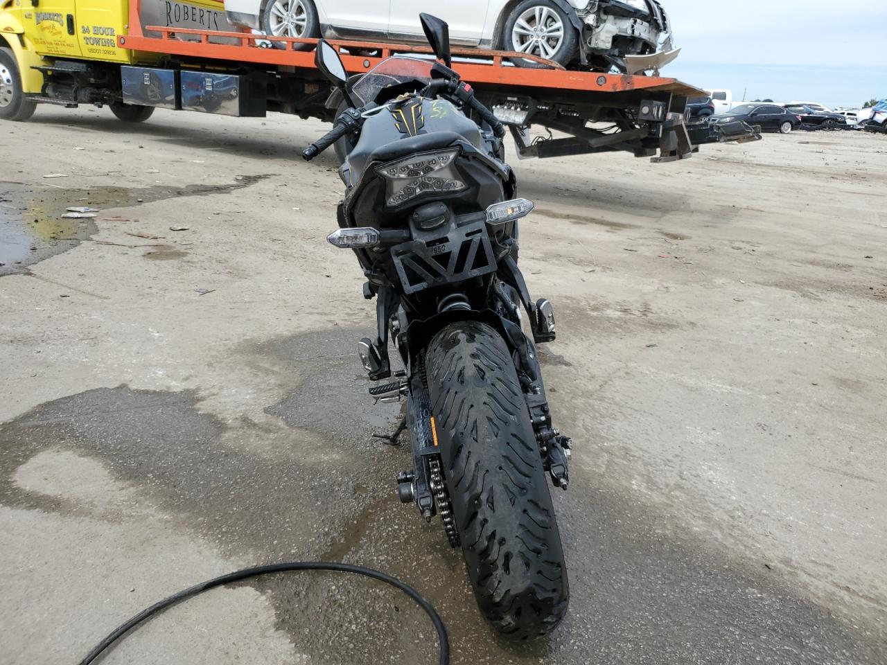 2024 Kawasaki Ex650 R - Фото 4