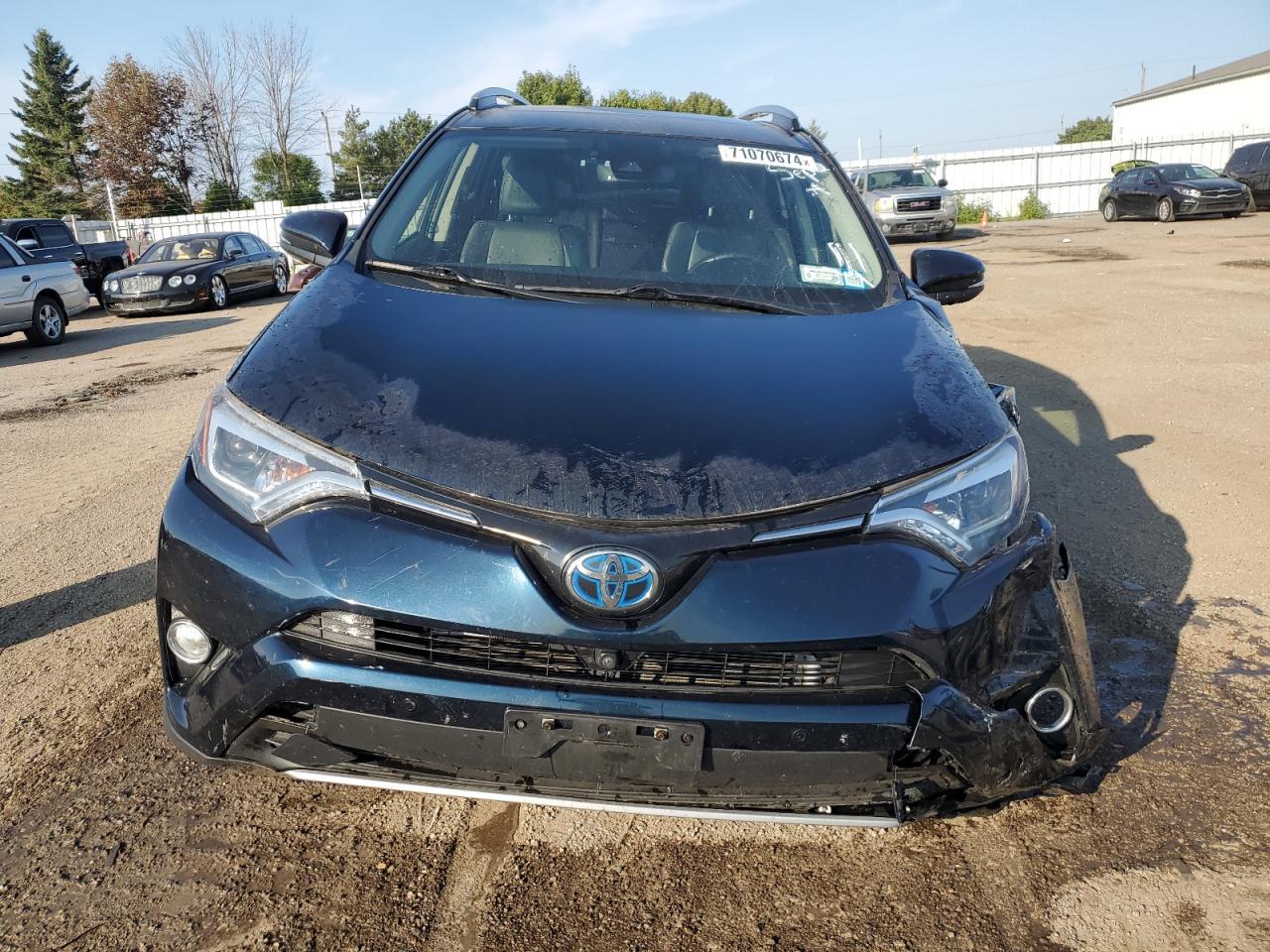 2018 Toyota Rav4 Hv Limited - Image 5