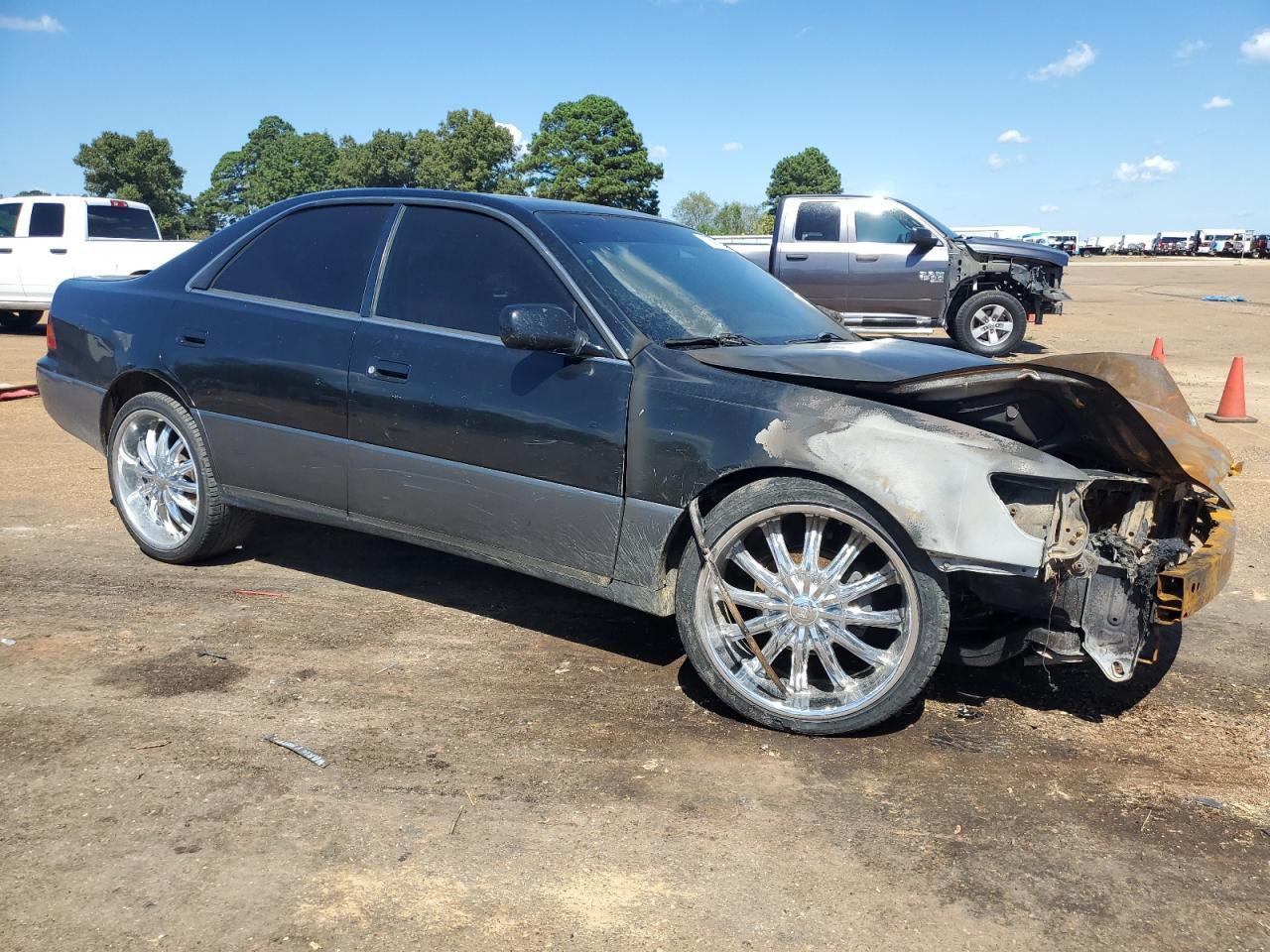 1998 Lexus Es 300 - Image 4