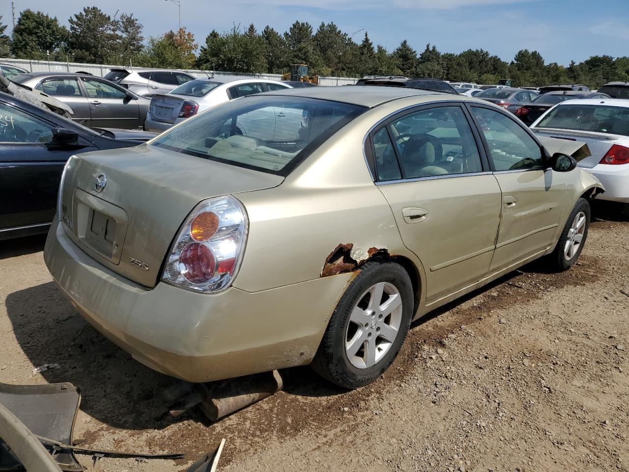 2002 Nissan Altima 2.5 - Фото 3