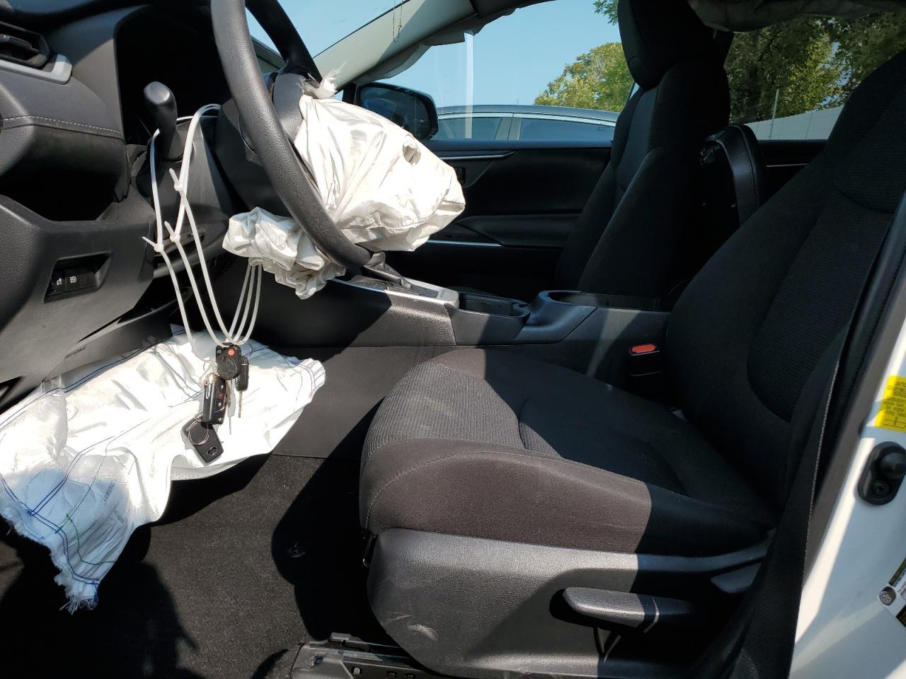 2021 Toyota Rav4 Le - Image 7