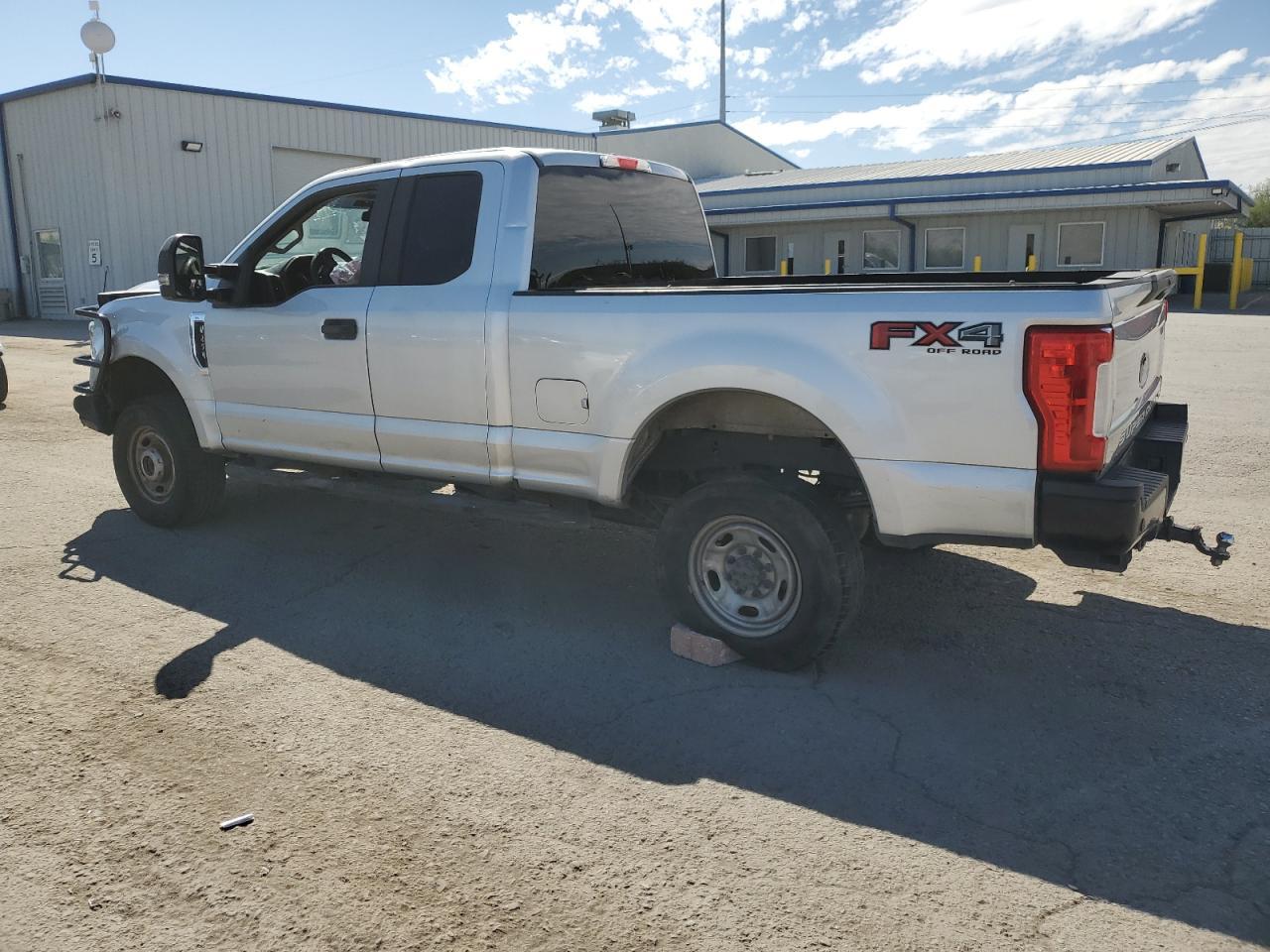 2018 Ford F250 Super Duty - Фото 2