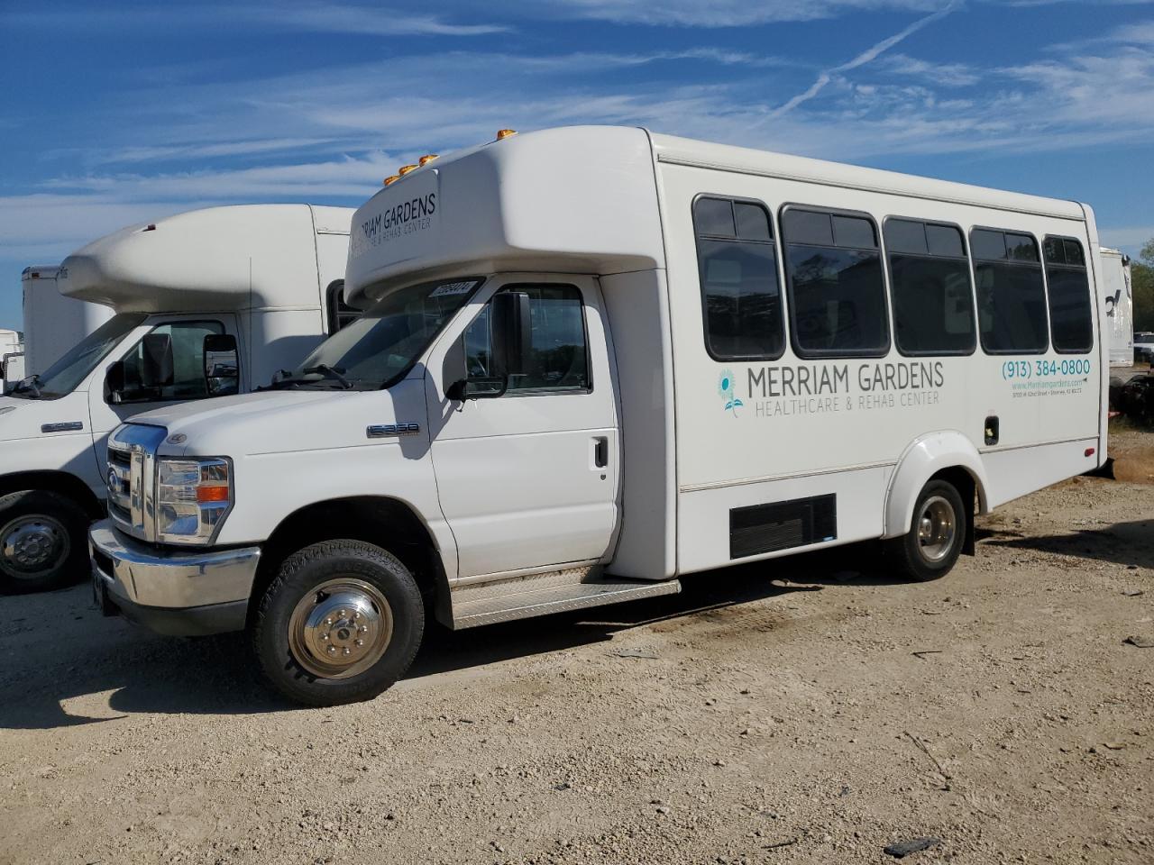 2019 Ford Econoline E350 Super Duty Cutaway Van