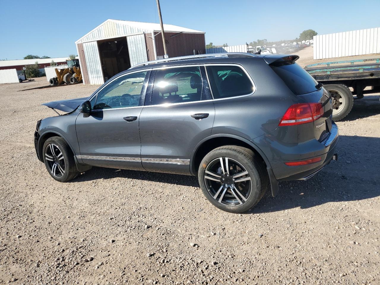 2013 Volkswagen Touareg V6 Tdi - Image 2