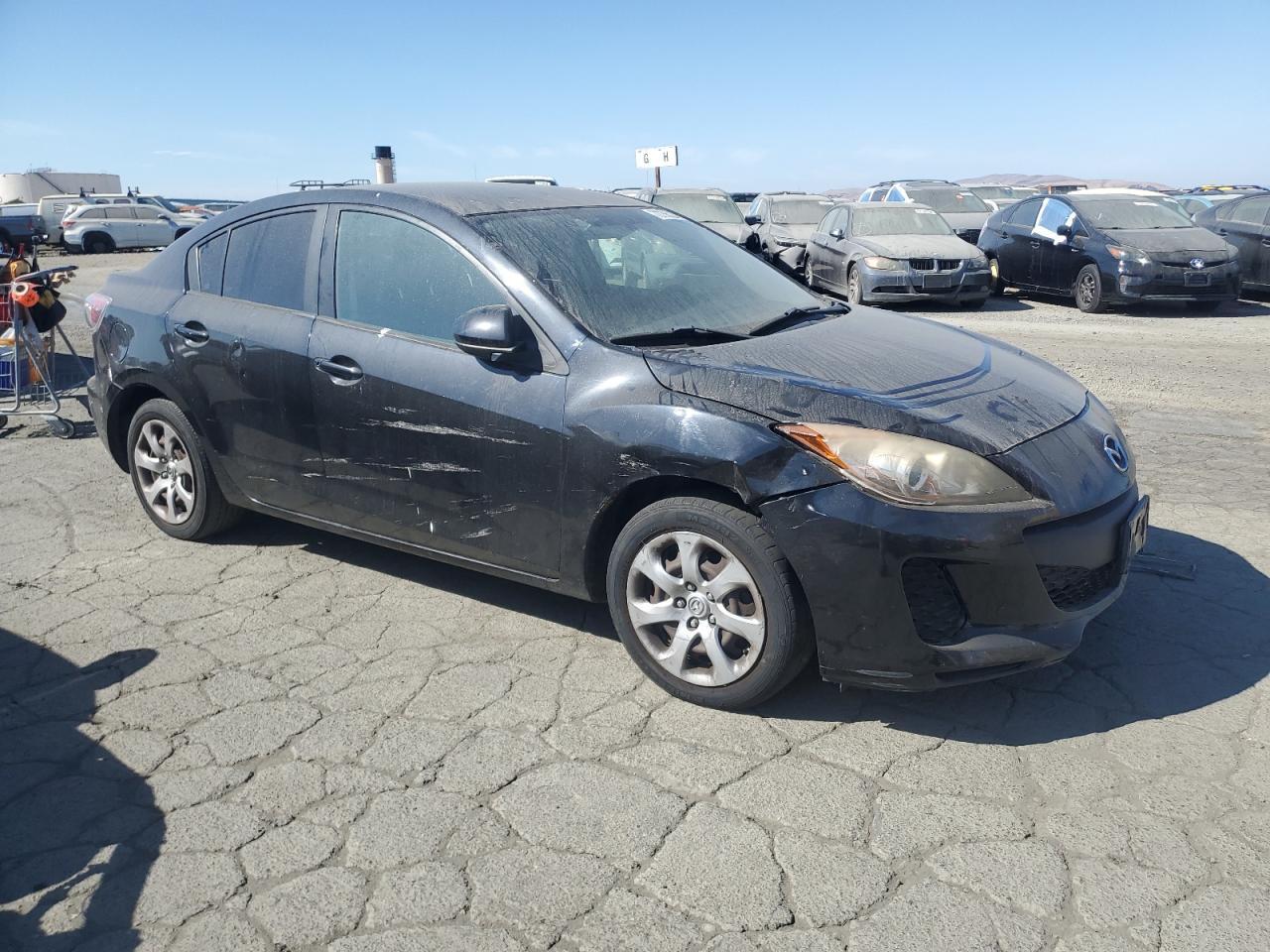 2013 Mazda 3 I - Image 4