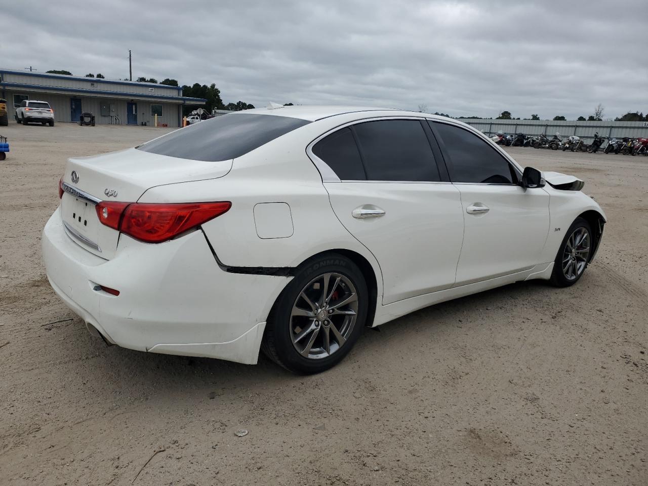 2017 Infiniti Q50 Premium - Фото 3
