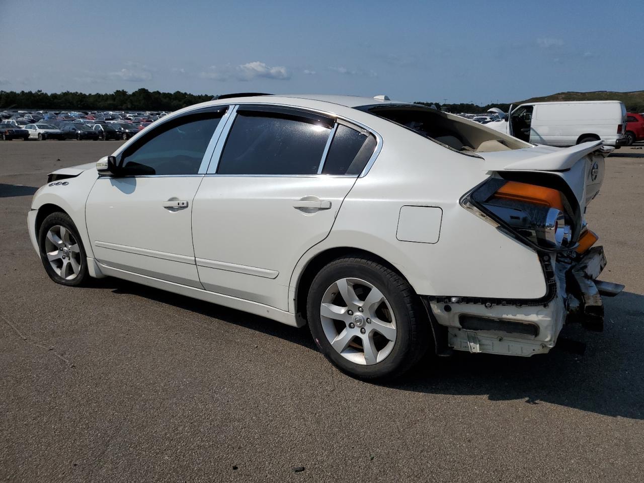 2008 Nissan Altima 3.5Se - Фото 2