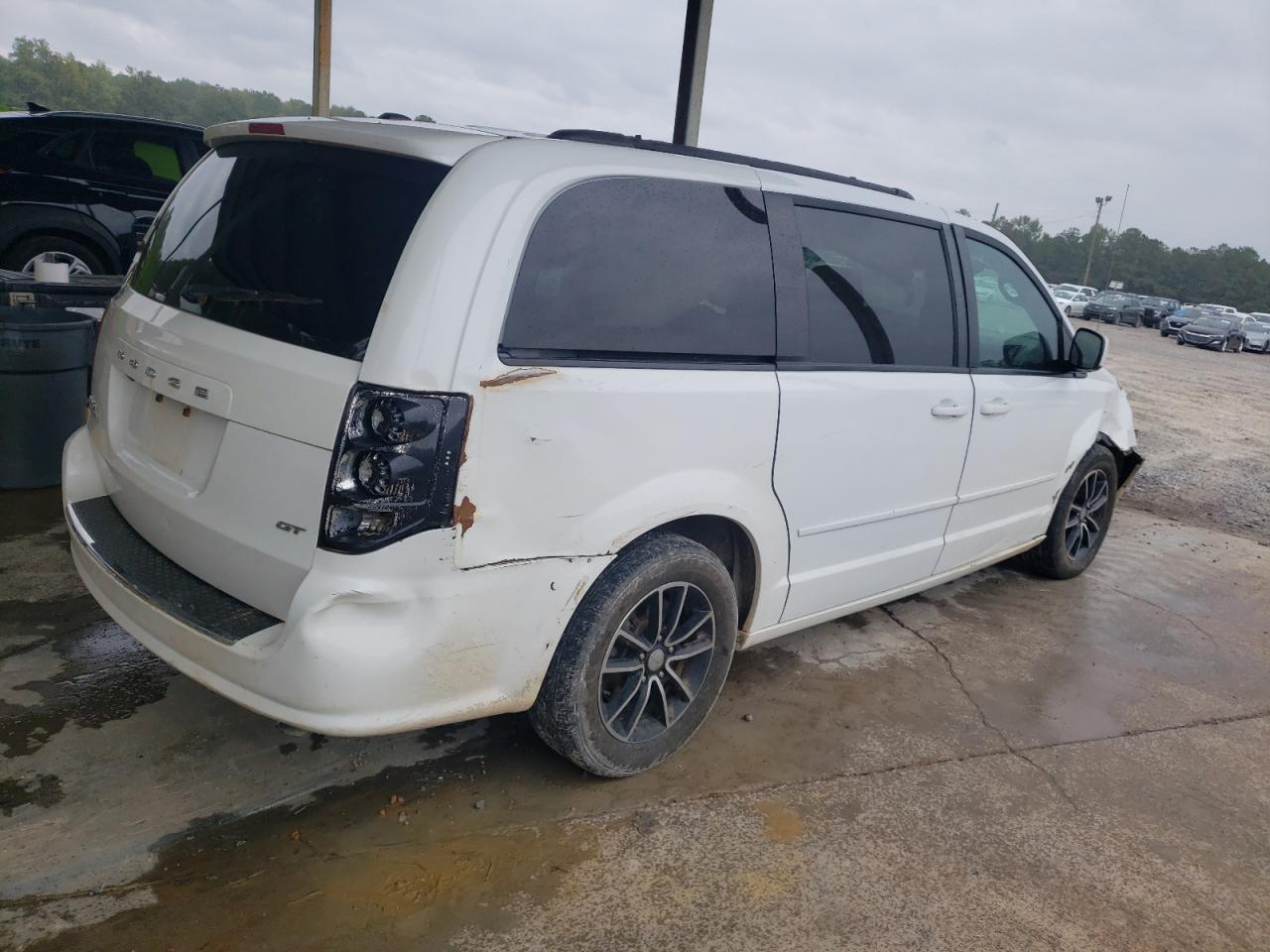 2017 Dodge Grand Caravan Gt - Image 3