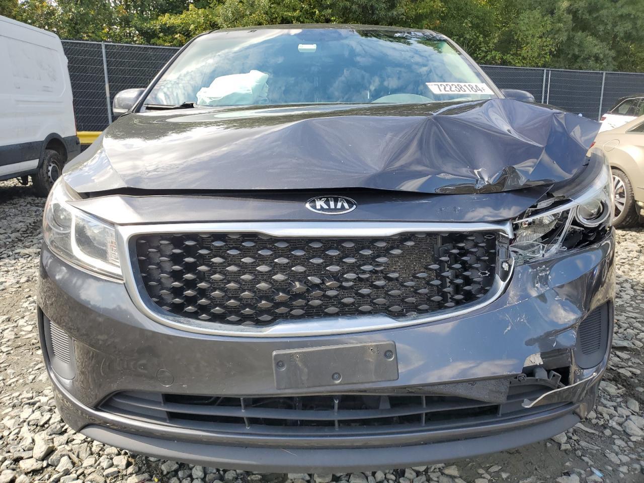 2015 Kia Sedona Lx - Image 5