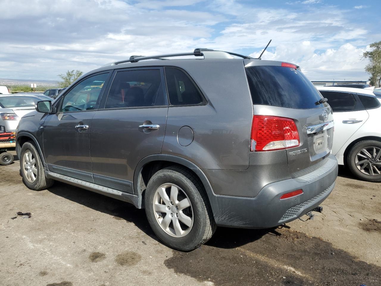 2012 Kia Sorento Base - Image 2