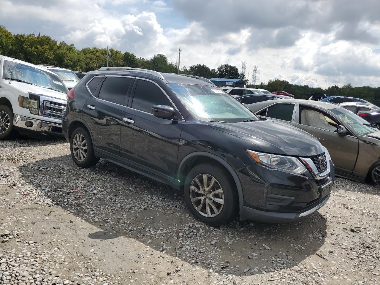 2020 Nissan Rogue S - Фото 4