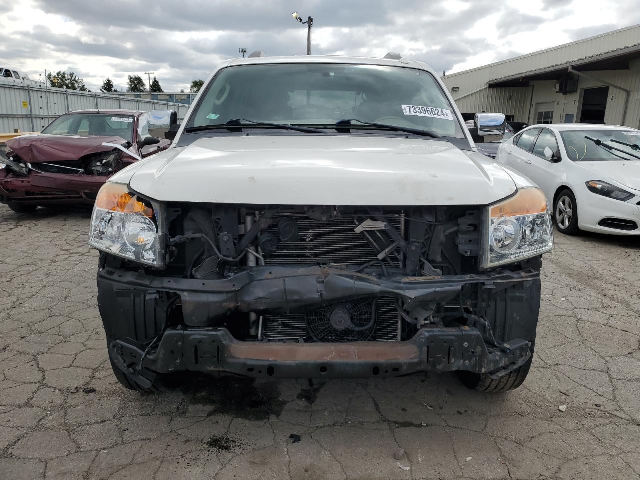 2011 Nissan Armada Sv - Image 5