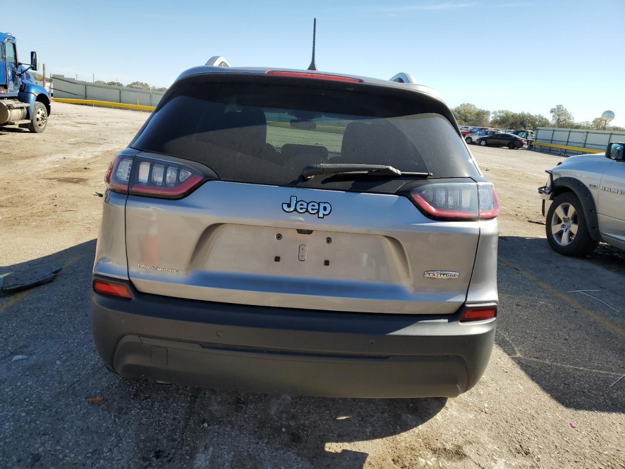 2019 Jeep Cherokee Latitude Plus - Фото 6