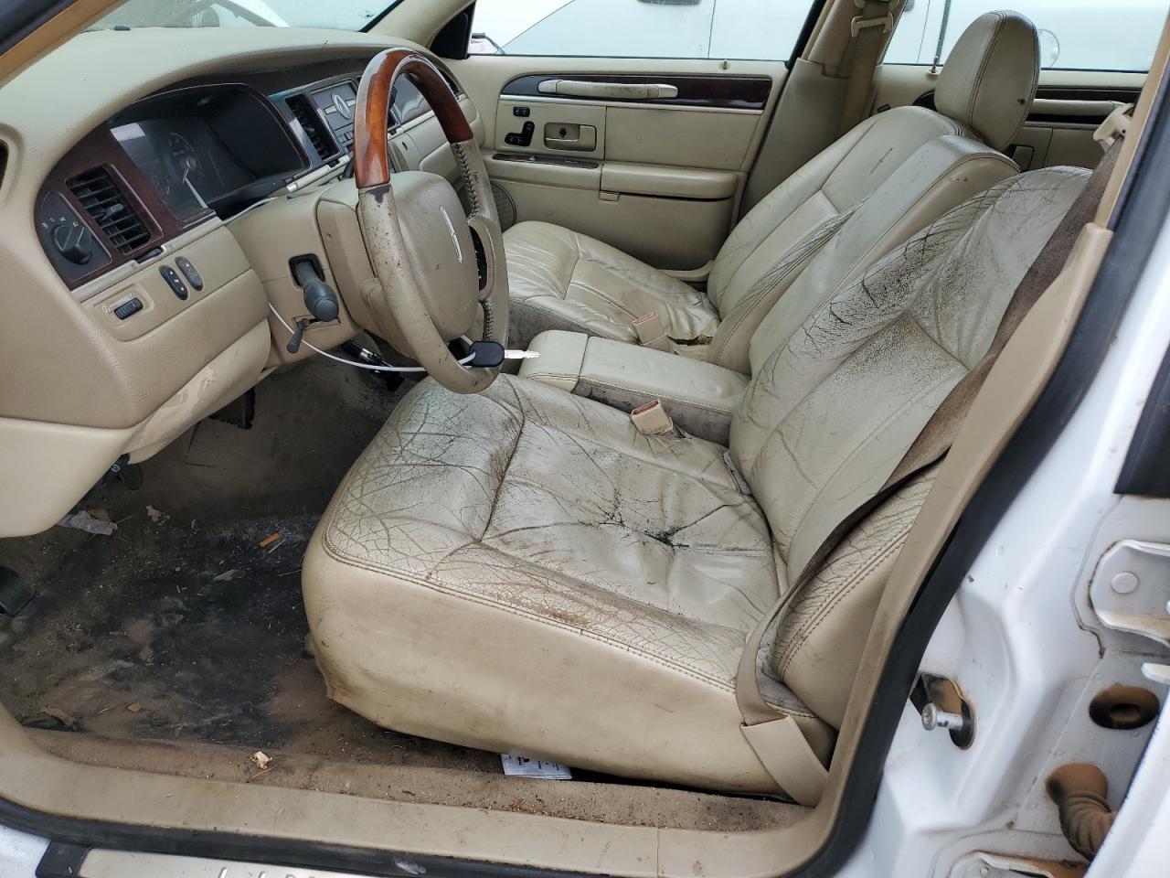 2007 Lincoln Town Car Signature Limited - Фото 7