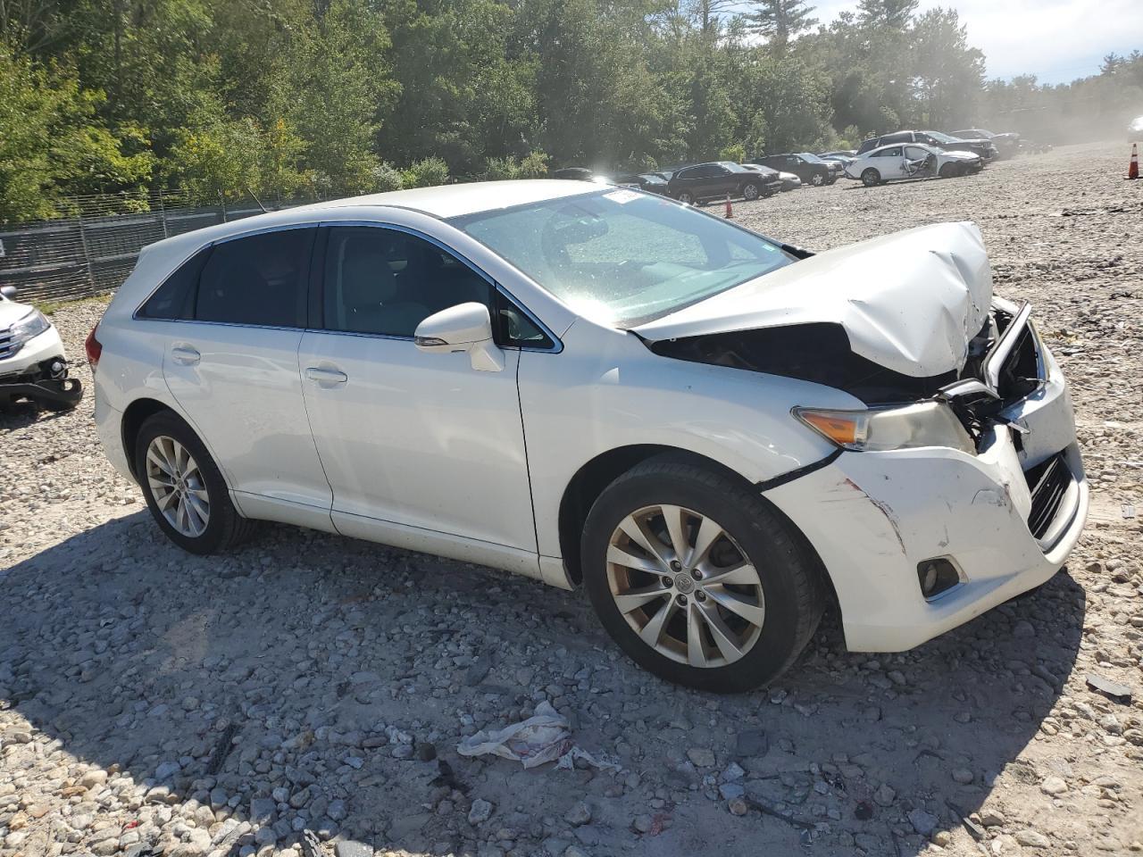 2013 Toyota Venza Le - Image 4