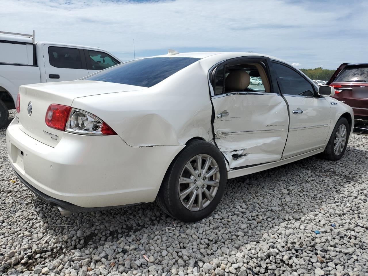 2010 Buick Lucerne Cxl - Image 3