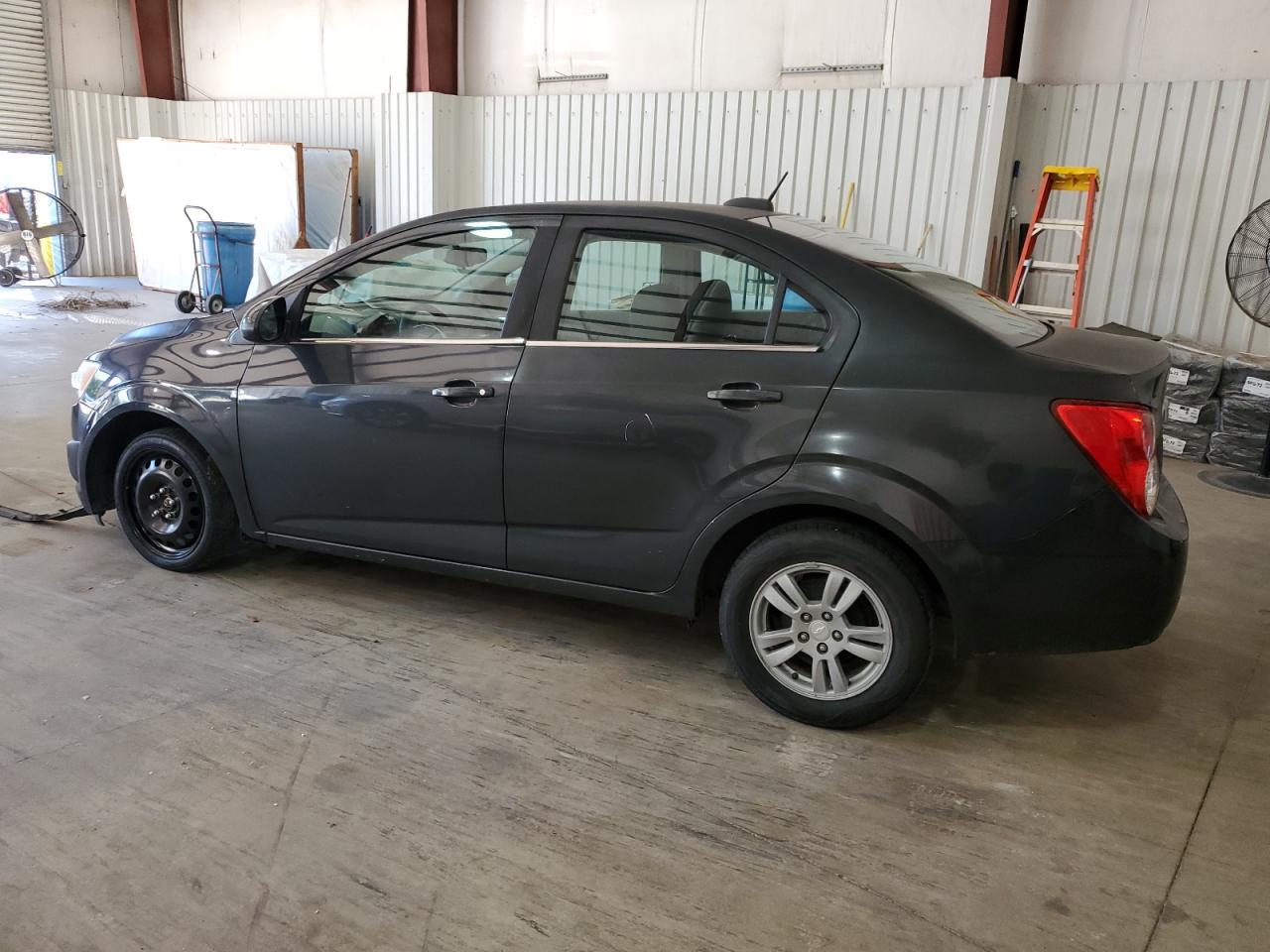 2015 Chevrolet Sonic Lt - Фото 2