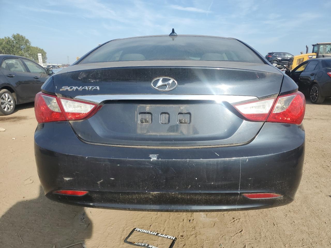 2012 Hyundai Sonata Gls - Image 6