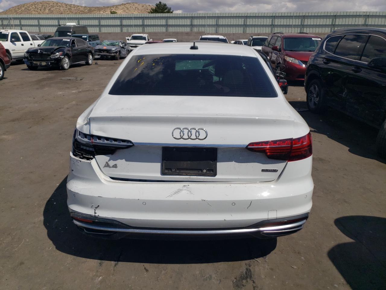 2021 Audi A4 Premium Plus 40 - Фото 6