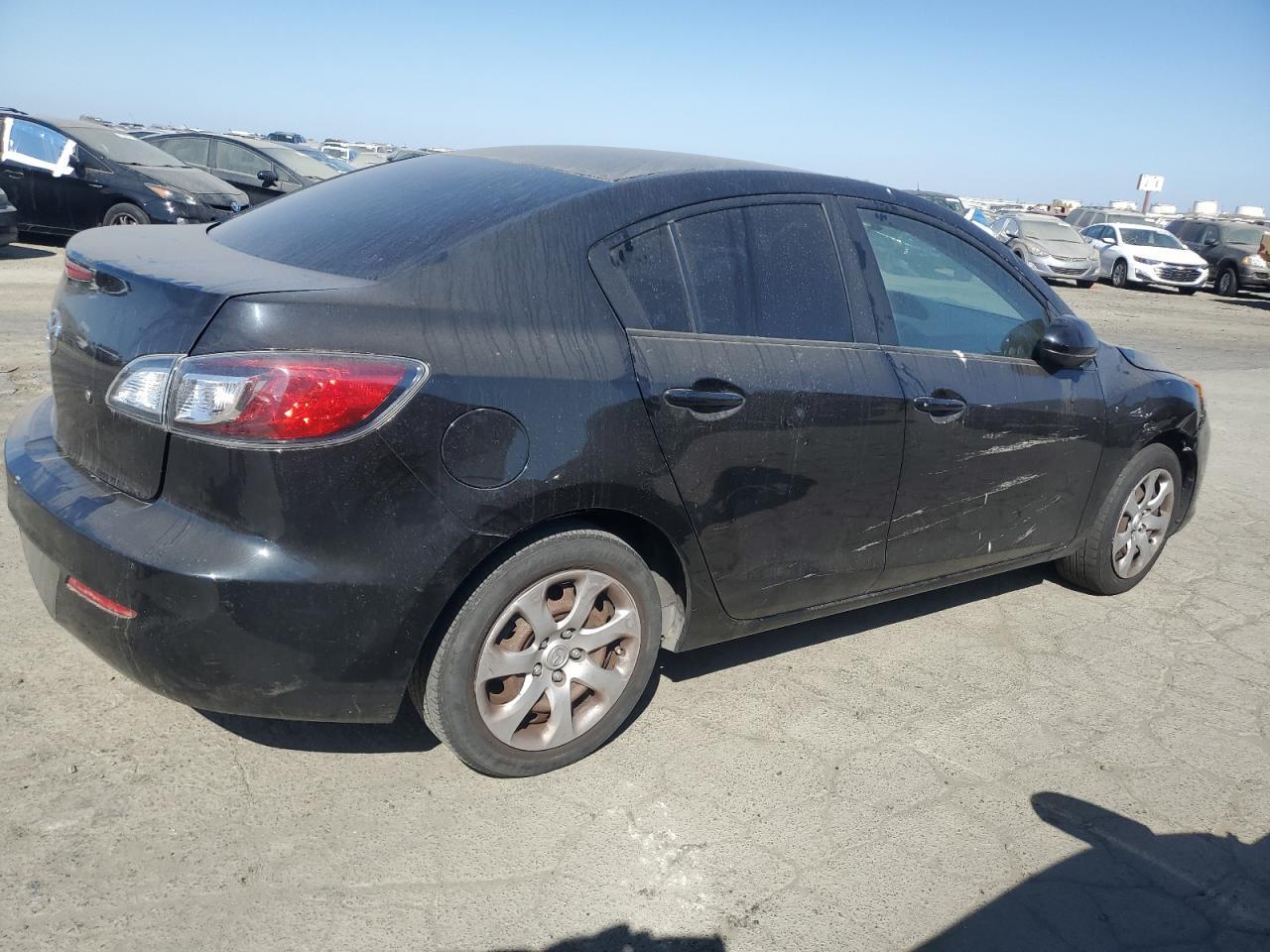 2013 Mazda 3 I - Image 3