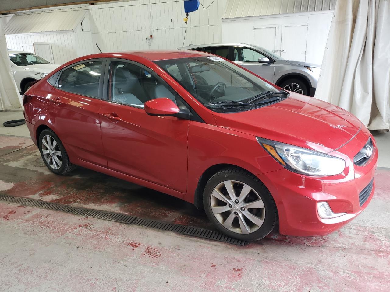 2013 Hyundai Accent Gls - Фото 4