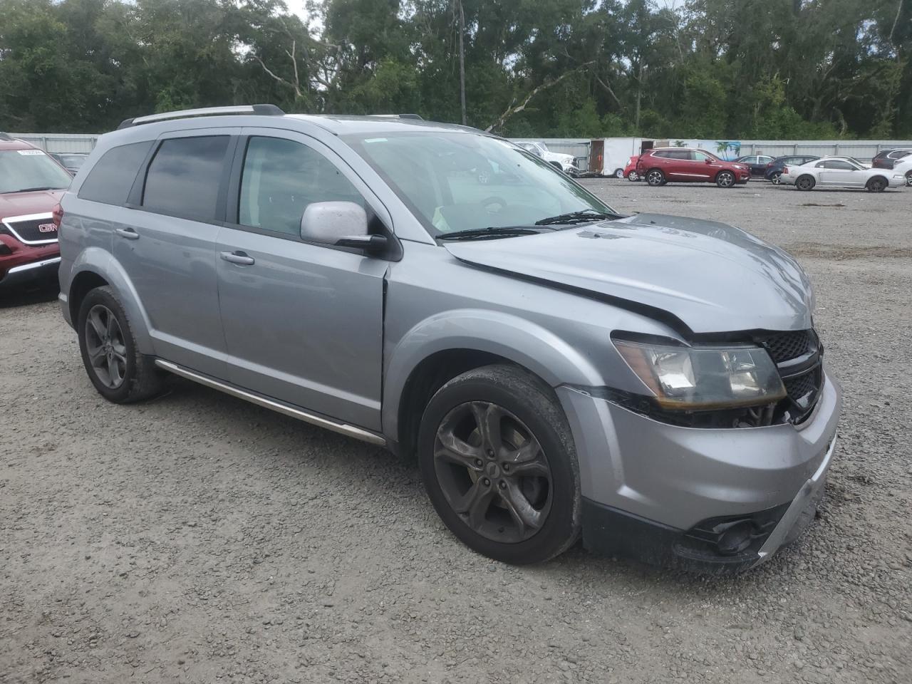 2018 Dodge Journey Crossroad - Image 7