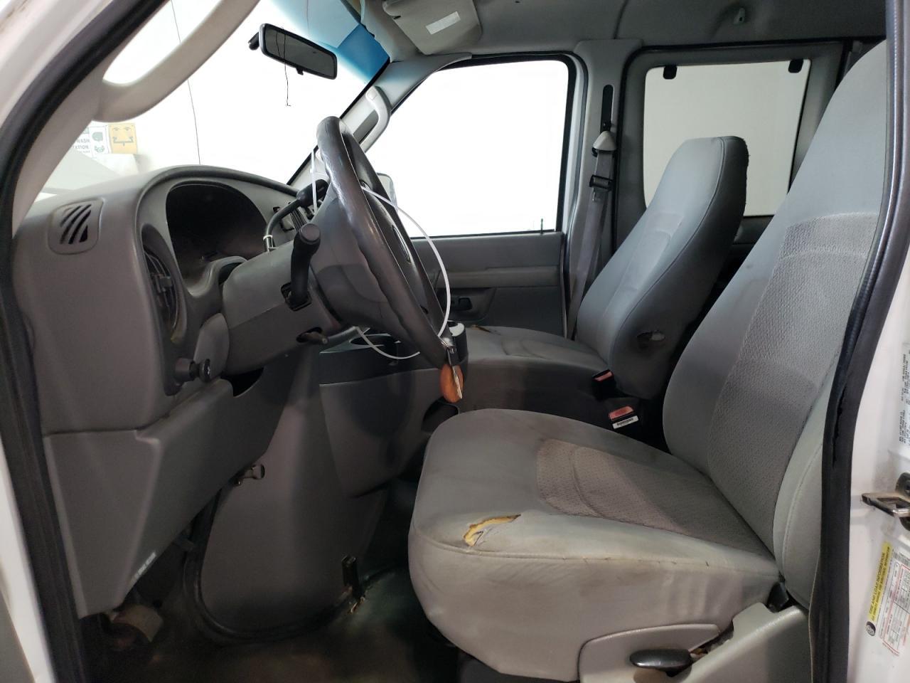 2006 Ford Econoline E350 Super Duty Wagon - Фото 7