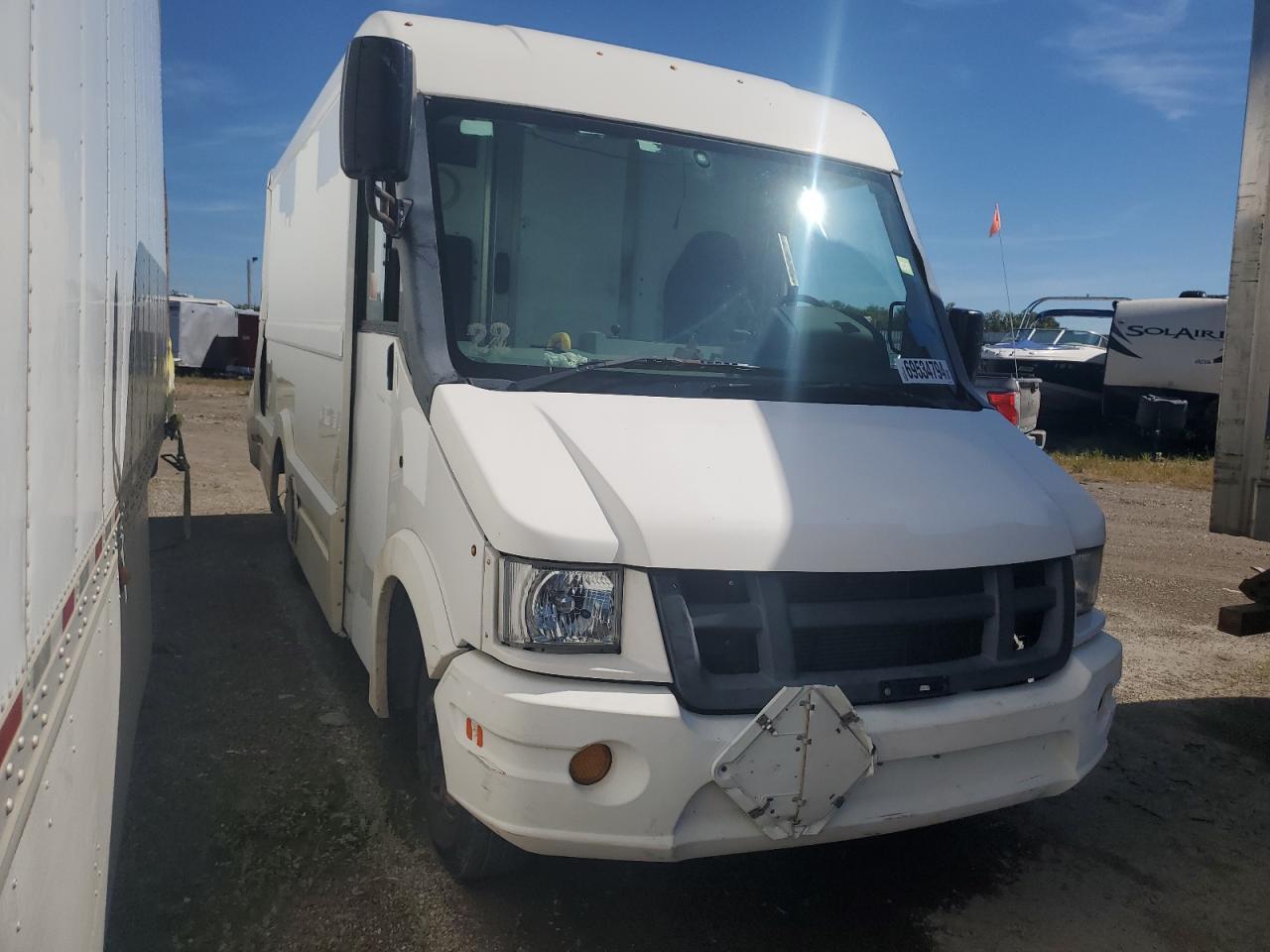 2013 Isuzu Npr - Image 4