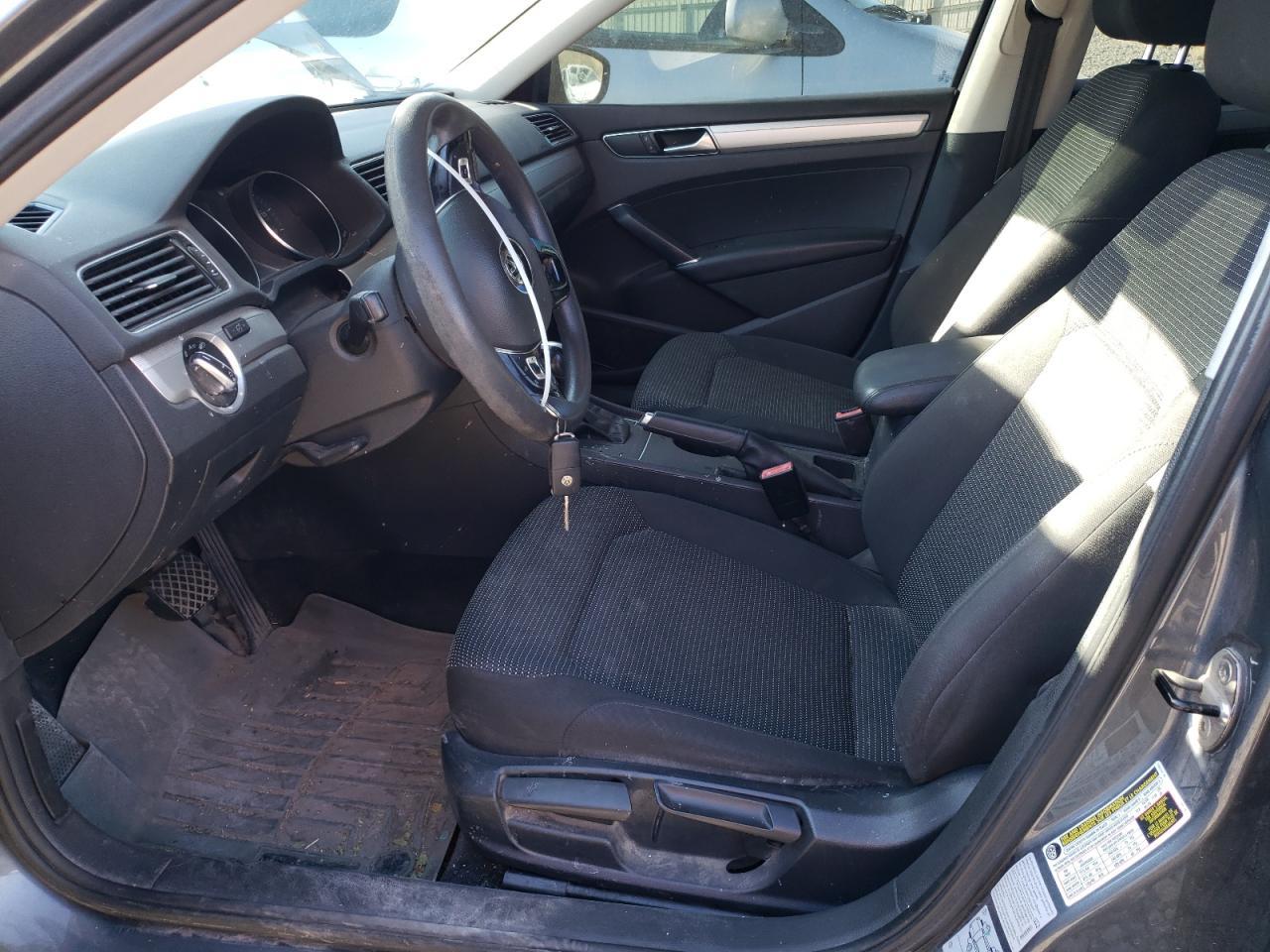 2016 Volkswagen Passat S - Фото 7