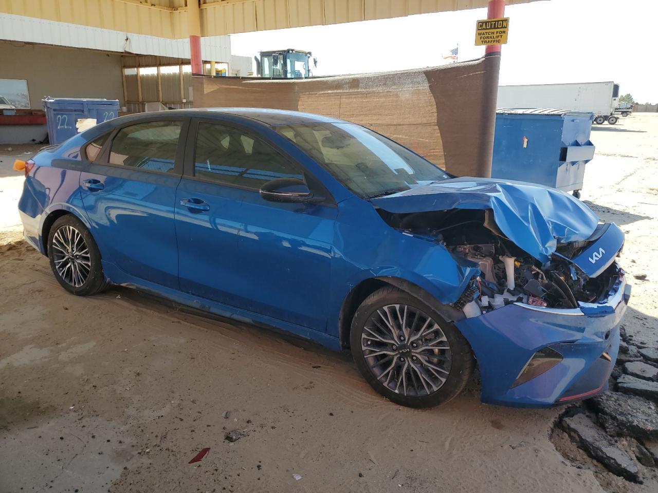 2024 Kia Forte Gt Line - Фото 4