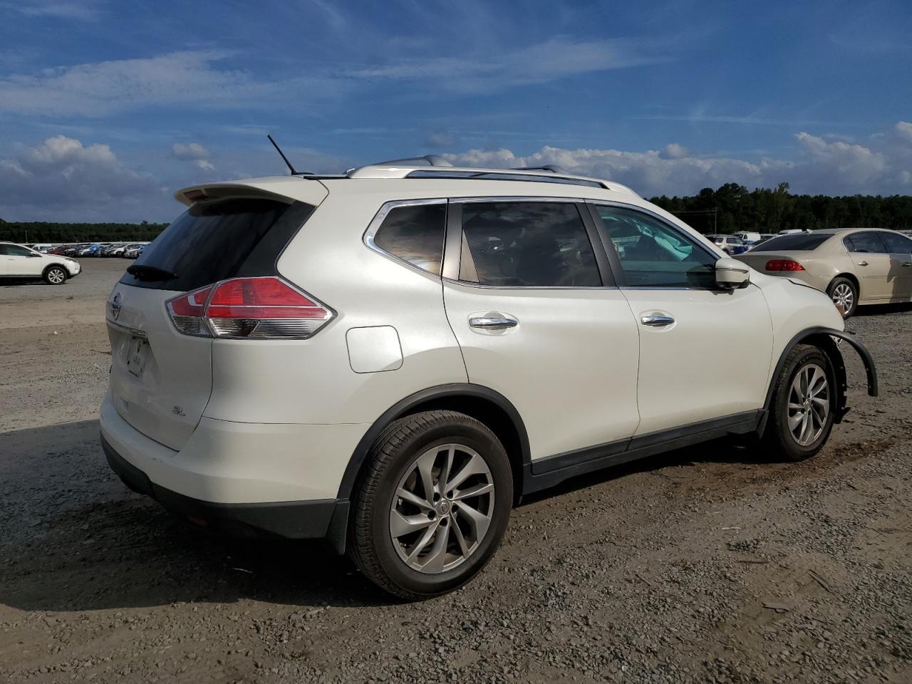 2015 Nissan Rogue S - Фото 3