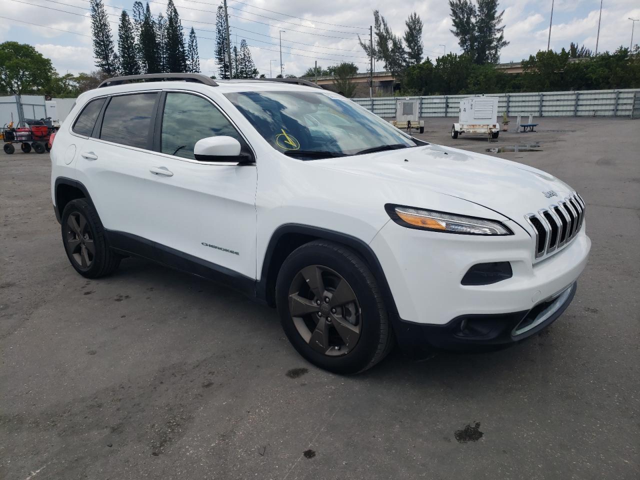 2017 Jeep Cherokee Latitude - Image 4