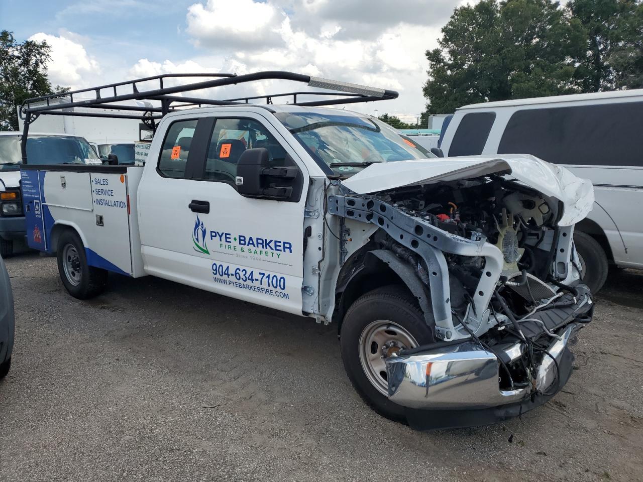 2022 Ford F250 Super Duty - Фото 4